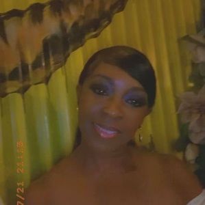 Meet your Posher, Sandy